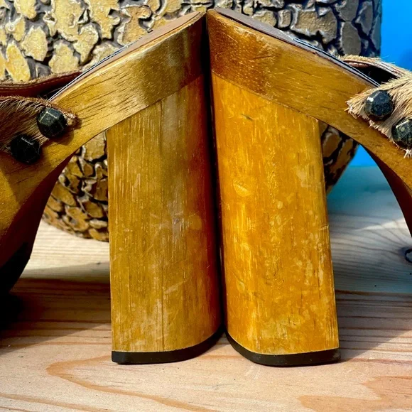 VINTAGE STEVE MADDEN WODDEN SANDALS SIZE. 6 - Picture 3 of 16